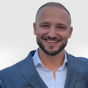 Portrait de Granit Imeri, directeur commercial de BNG Rénovation